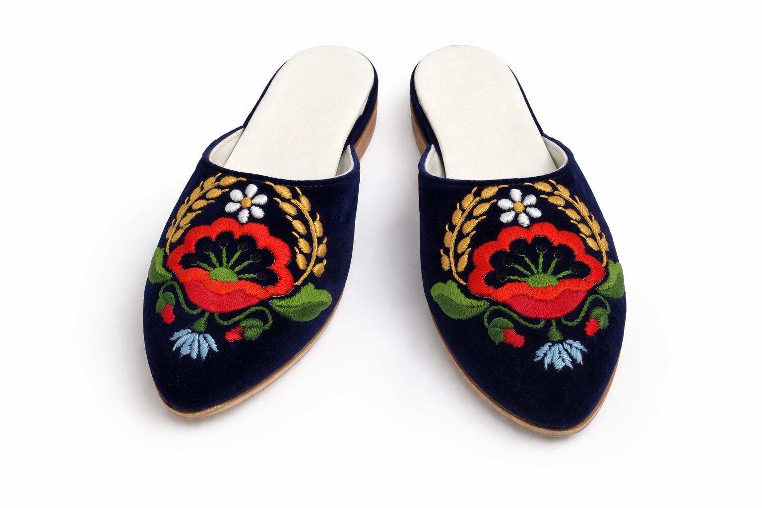 Kézzel készített papucs